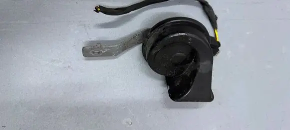 Mercedes-Benz GLC C253 Horn signal A2535422100