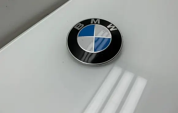 BMW 3 E90 E91 Manufacturer badge logo/emblem 813237505