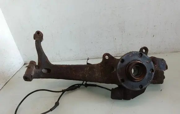 Audi A8 S8 D2 4D Front wheel hub spindle knuckle