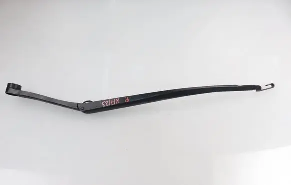 Hyundai Sonata Front wiper blade arm 