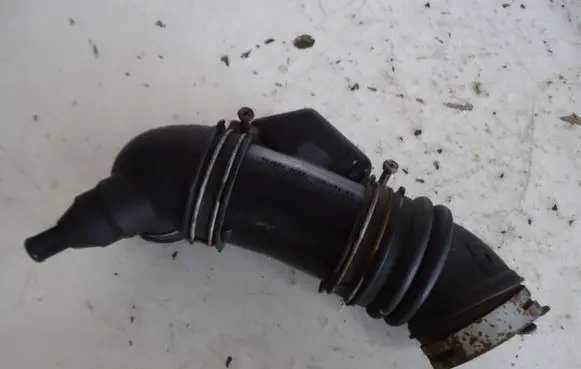 Toyota Prius+ (ZVW40) Air intake duct part 1788037100