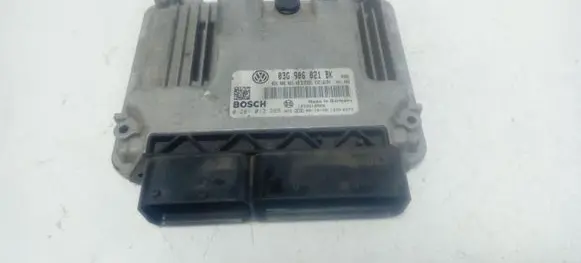 Volkswagen Touran I Engine control unit/module 03G906021BK 0281013269