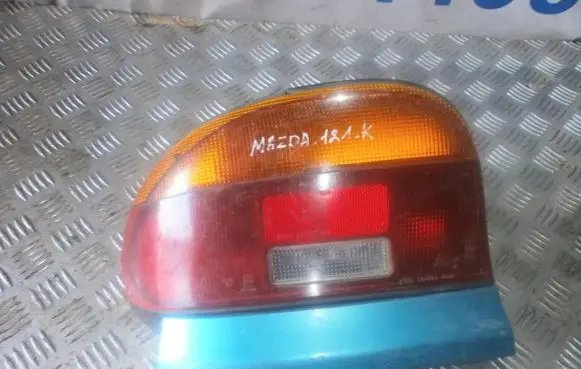 Mazda 121 SM Rear/tail lights 22061364