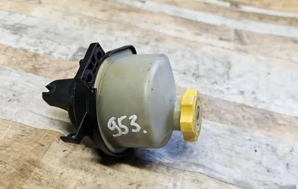 Chrysler Pacifica Power steering fluid tank/reservoir 04743175AC 94713