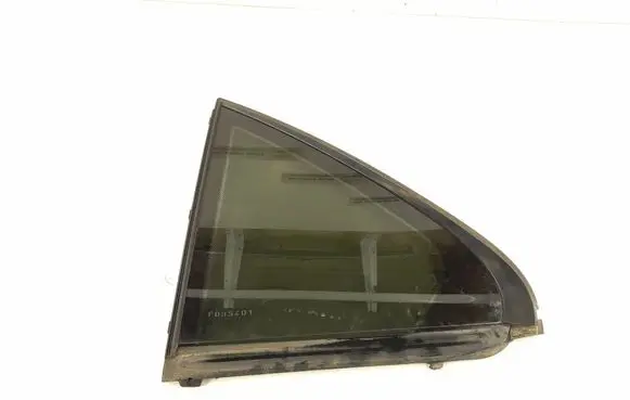Mercedes-Benz C W204 Rear vent window glass 2047302355 2047303500