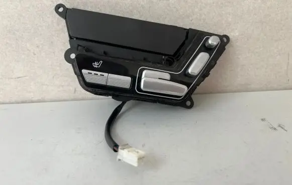 Mercedes-Benz S W221 Seat control module A2218706951 0167728 3359250201