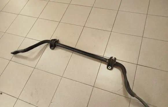 Nissan Navara D23 Front anti-roll bar/sway bar
