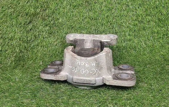 Volvo XC60 Engine mount bracket 8G9N7M121CA