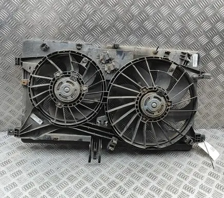 Nissan NV400 Radiator cooling fan shroud 214813663R