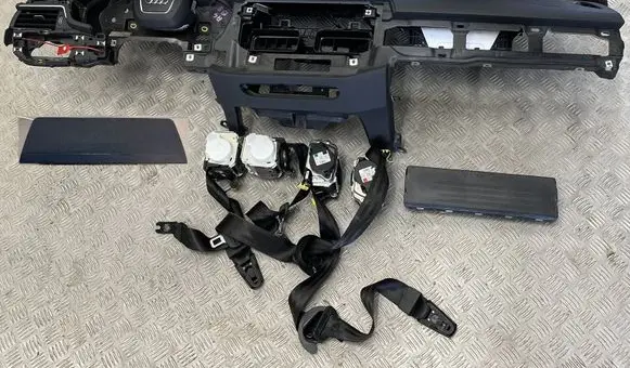 Audi A4 S4 B9 Dashboard 8W1858041 8W0880201BD 8W0880204M