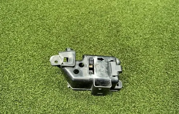 Citroen C4 Cactus Other engine bay part 9813491180