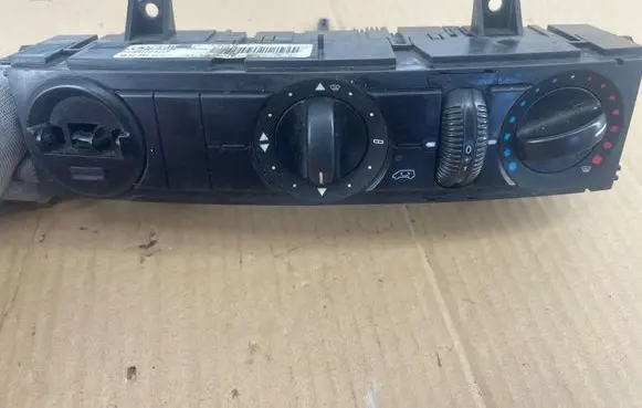 Mercedes-Benz Sprinter W906 Climate control unit A9068300485KZ 5HB00901102 C9955002