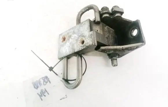 Audi A6 S6 C6 4F Rear door lower hinge 8E0833411