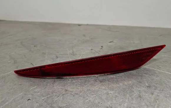 Toyota Avensis T270 Rear tail light reflector 8192005010