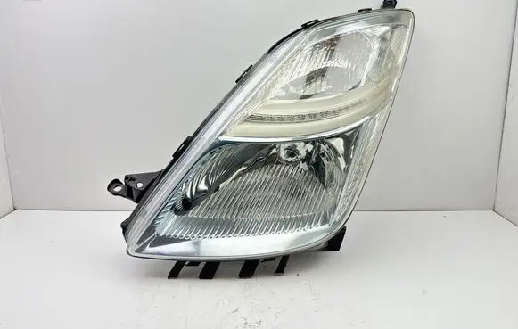 Toyota Prius (XW20) Headlight/headlamp 8117047090