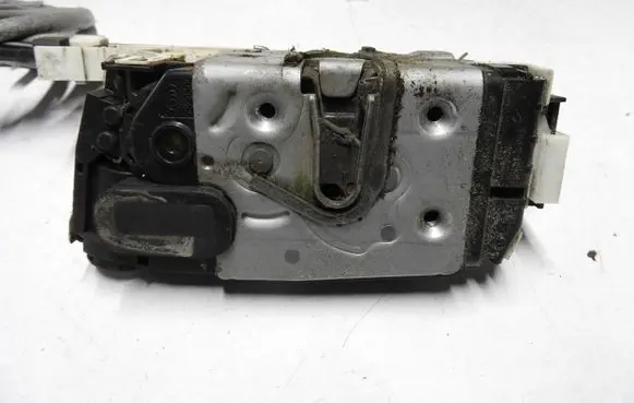 Loading door lock