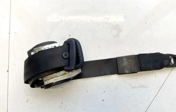 Audi A4 S4 B6 8E 8H Front seatbelt 560788601