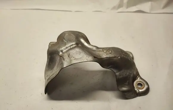 Ford Mustang VI Heat shield in engine bay FR3E9G479BC