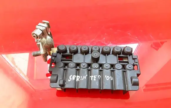 Mercedes-Benz Sprinter W906 Fuse module A0045450201