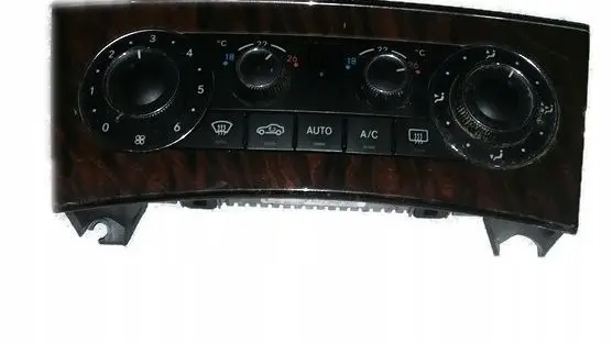 Mercedes-Benz C W203 Climate control unit A2038304085