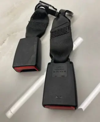 Citroen C3 Middle seatbelt buckle (rear) 9681958880 34064657 C160511