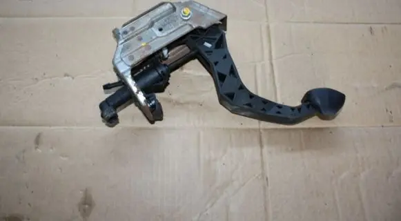 Clutch pedal