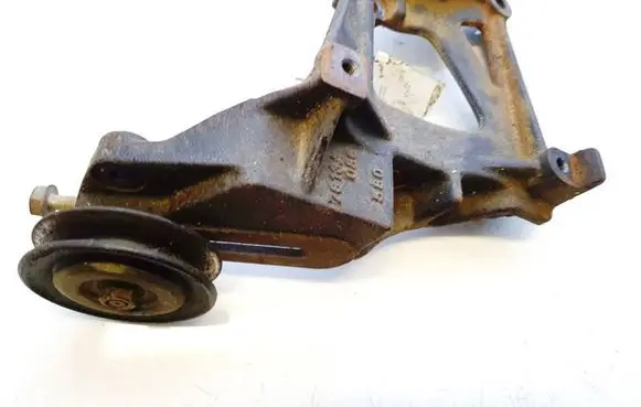 Mitsubishi Pajero Engine mounting bracket 7813a 086580