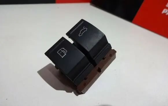 Volkswagen PASSAT B6 Fuel tank opening switch 3C0959903