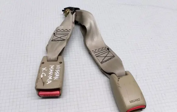 Nissan Maxima Rear seatbelt buckle NSB1053 NSB1089