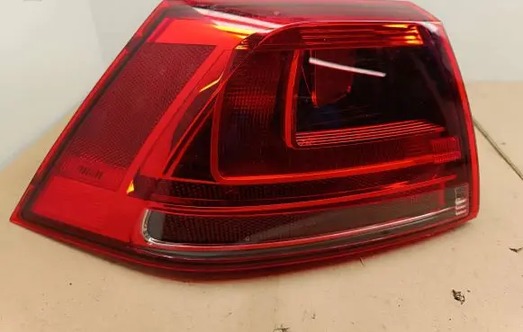 Volkswagen Golf VII Rear/tail lights 5GM945095B 00065210 2VA01197705