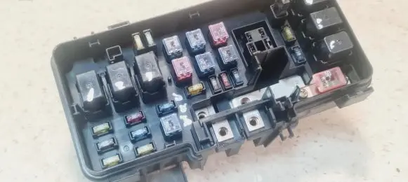 Honda HR-V Fuse module S4NG2 S4NG210R