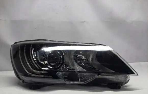 Skoda Superb B6 (3T) Headlight/headlamp