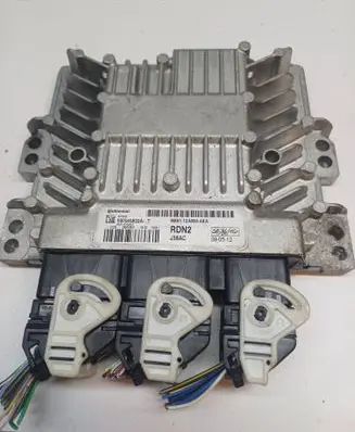 Ford Focus Engine control unit/module 6M5112A650AKA 5WS40832AT RDN2