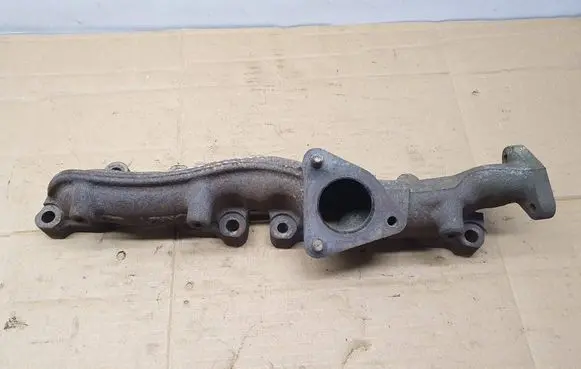 Mazda 323 F Exhaust manifold