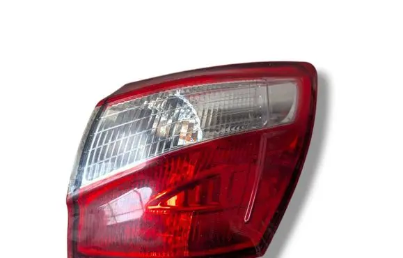 Nissan Qashqai+2 Rear/tail lights 26554-BR50A
