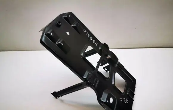 Battery bracket
