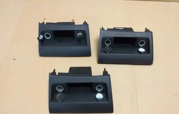 Toyota Tundra II 12 V Socket (front) 