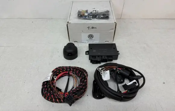 Volkswagen Polo VI Tow bar trailer control unit/module 2GA055204B 2GA055204 2GA.055.204.B