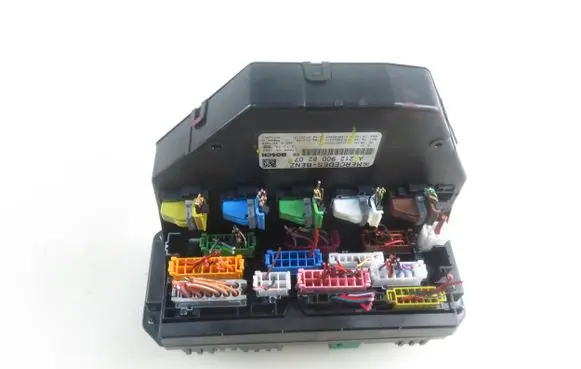 Mercedes-Benz C W204 SAM control unit 2129016000 2129008207 2129024403