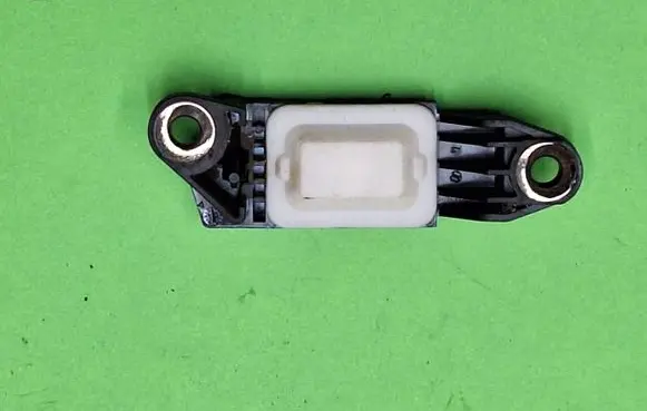 Mercedes-Benz C W203 Airbag deployment crash/impact sensor 0018209126 100525002