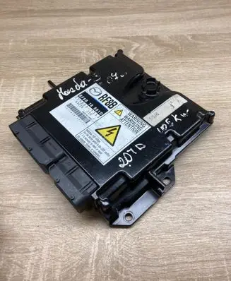 Mazda 3 I Engine control unit/module ECU RF8B18881D 2758007353 RF8B
