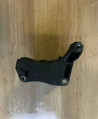 BMW 5 E60 E61 A/C compressor mount bracket 7796352 59280110