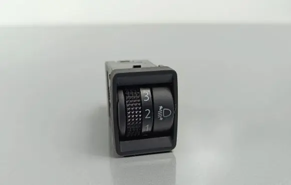 Nissan X-Trail T32 Headlight level height control switch 90926A