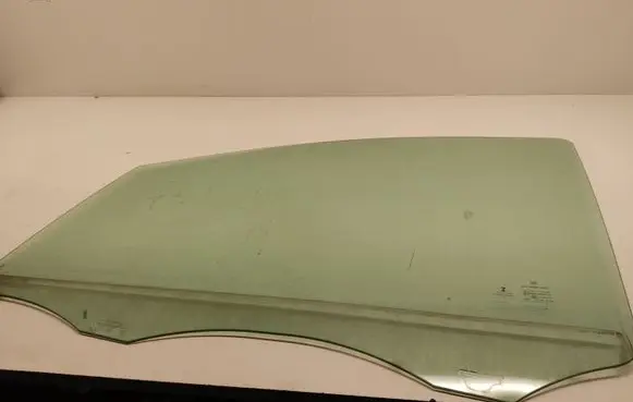 Mercedes-Benz Vito Viano W447 Front door window glass four-door 43R000016 E000191 DOT211M75AS2