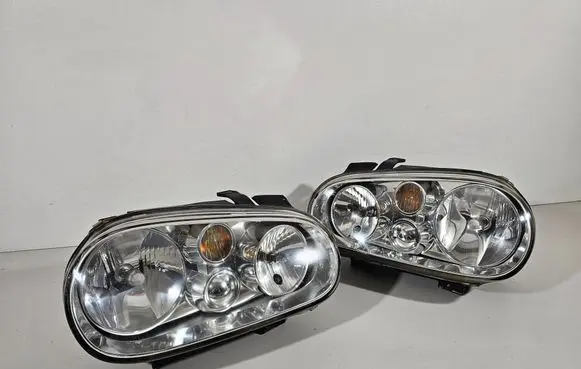 Volkswagen Golf IV Headlights/headlamps set 