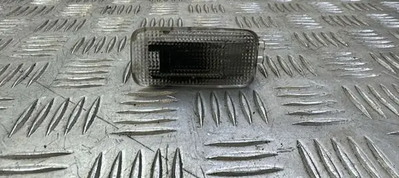Toyota Avensis T270 Boot/trunk interior light 8133002060