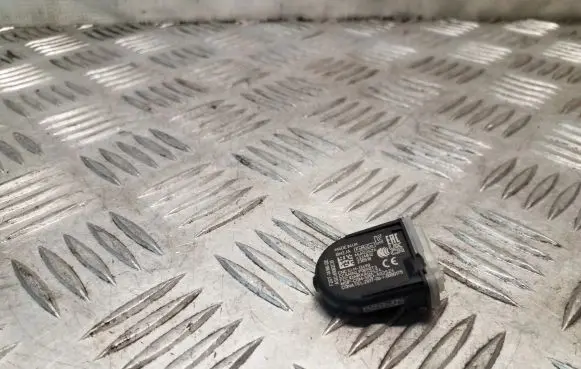Ford Kuga II Tire pressure sensor F2GT1A180DE