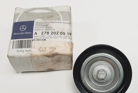 Mercedes-Benz S W221 Alternator belt tensioner pulley A2782020519