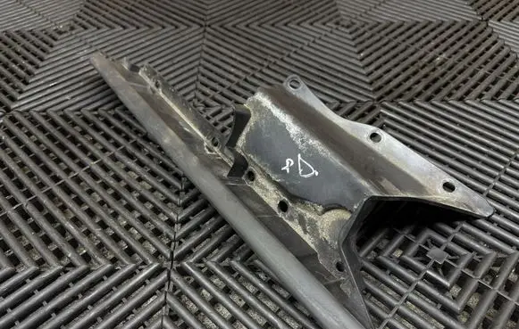 Ford Edge II Engine compartment rubber 4481