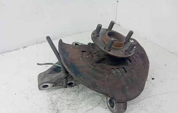 Toyota Prius (XW30) Front wheel hub spindle knuckle